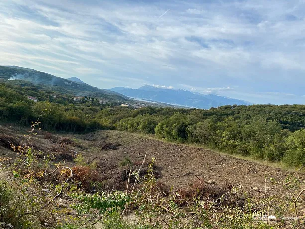 Land in Radanovići 506 m²